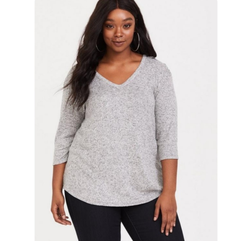TORRID Women's Gray Super Soft Plush V Neck Lace Up Shoulder Shirt Size 1X.